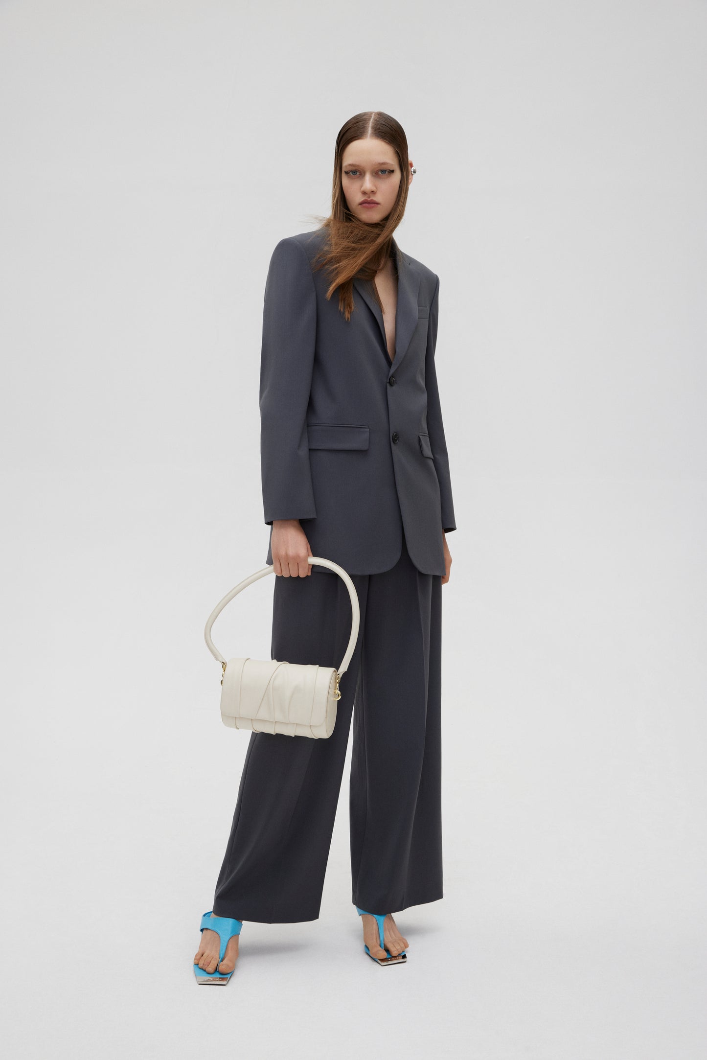 Curved Handle Dundee Bag in Creamy White