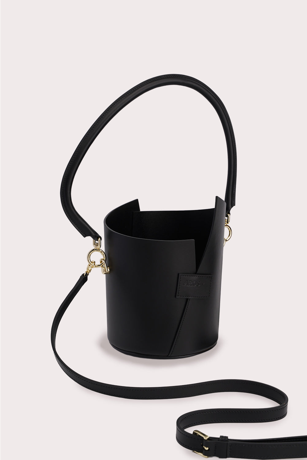 Curved Handle Birkie Bag in Black - Aros