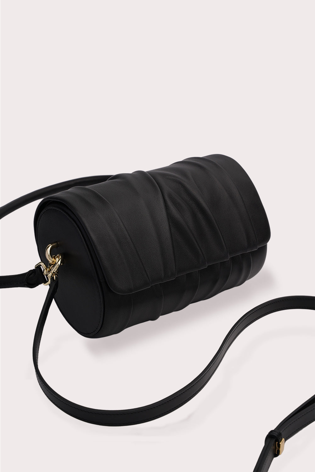 Curved Handle Dundee Bag in Black - Aros